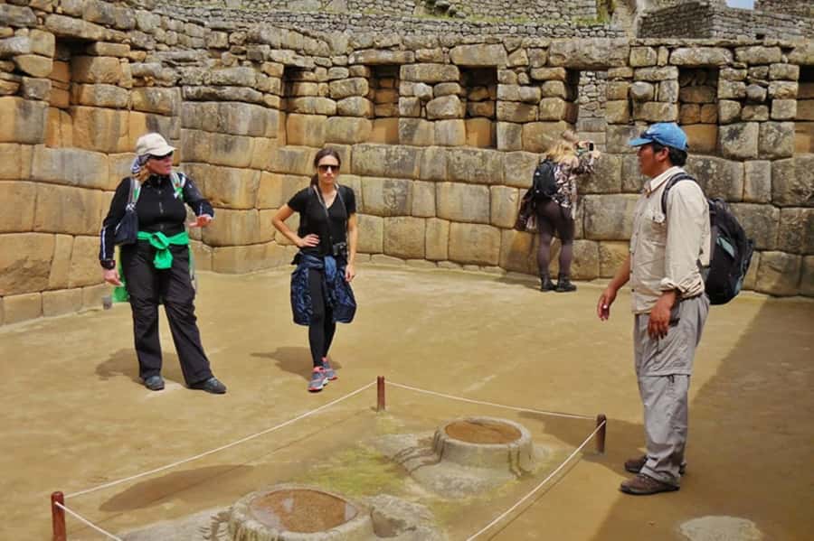 Guide in Machu Picchu - What the guide adds to the visit