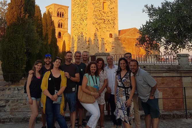 Guided tour in Trujillo at Sunset "El Collector de Atardeceres" - Plaza Mayor, the natural starting point