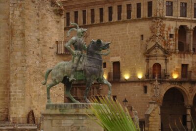 Guided tour in Trujillo at Sunset “El Collector de Atardeceres”