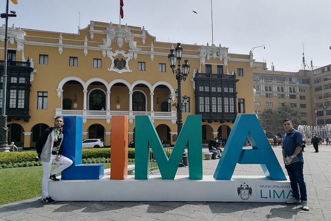 Guided Tours in Colonial and Modern Lima - El Parque del Amor and Lima’s Pacific edge