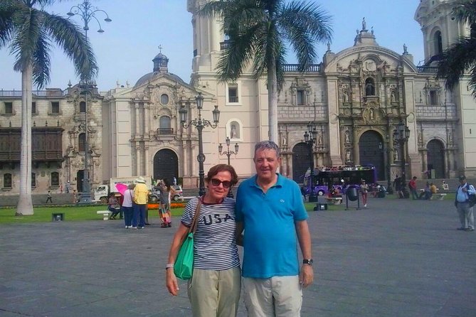Historic Downtown, Miraflores & Catacombs Private Tour - Huaca Pucllana and the limits of a quick archaeological stop