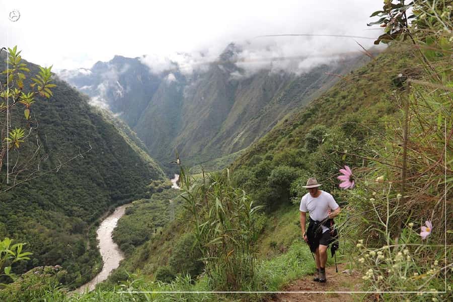 Inca Trail 2 days to Machu Picchu - Wiñayhuayna and lunch on the trail