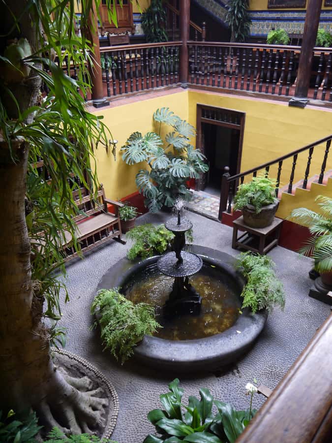 La casa de Aliaga, an alive colonial jewel at Lima center. - A practical way to fit it into your day