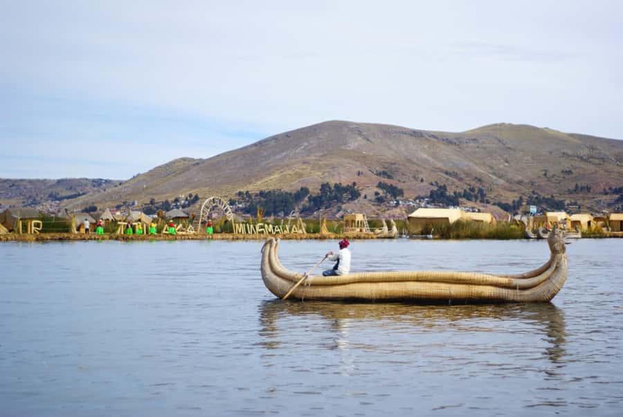 Lake Titicaca 2-Day Tour to Uros, Amantani and Taquile - Day one: Uros and the floating reed islands