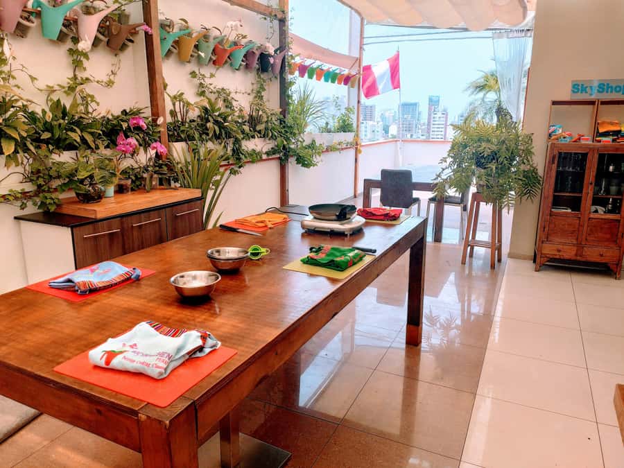 Lima: 4-Course Peruvian Cooking Class in Miraflores - Eating each dish as you go