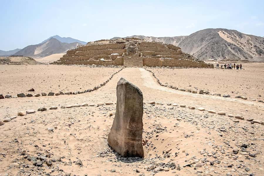 Lima: Caral Full-Day Private Excursion with Meals - What the guide adds to the ancient site