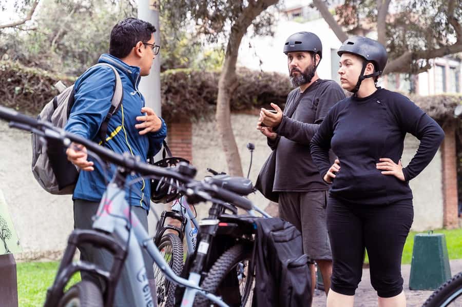 Lima: City biking - Starting with coffee in Miraflores