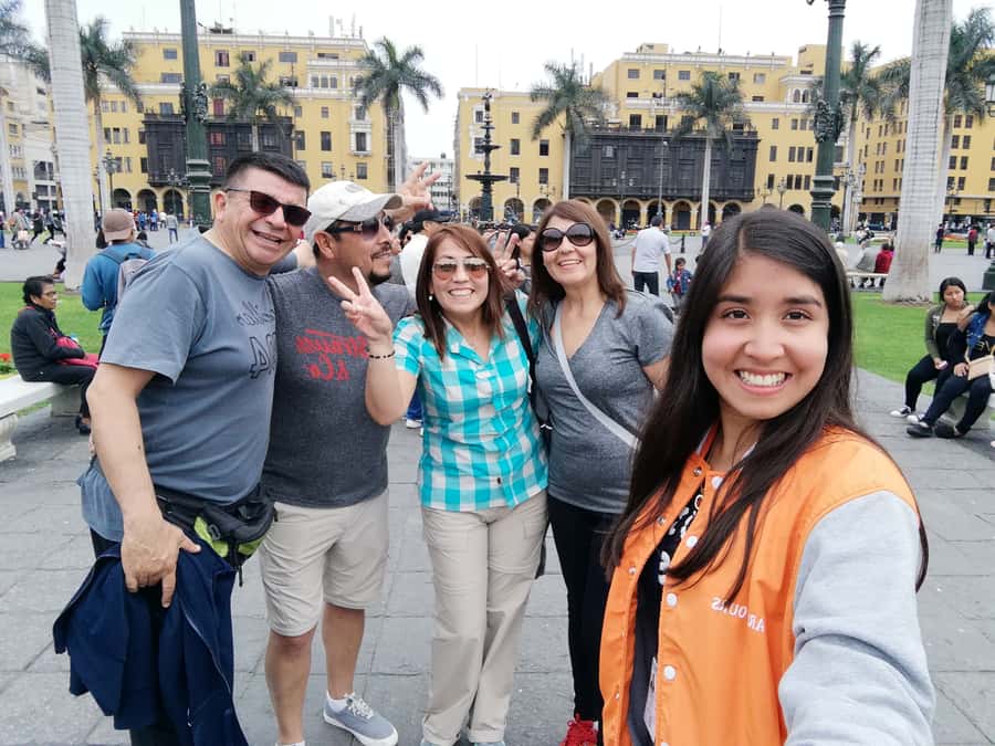 Lima: City Highlights Small Group Tour - What the traffic means for your four hours