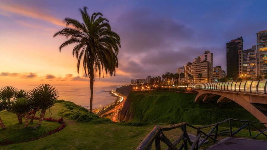 Lima: City Sightseeing Panoramic Bus Tour - Seeing Lima from a moving bus