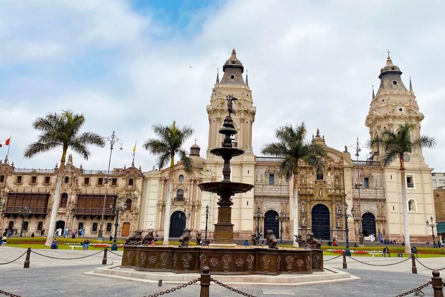 Lima: City Sightseeing Panoramic Bus Tour - Salto del Fraile gives the route a distinct landmark