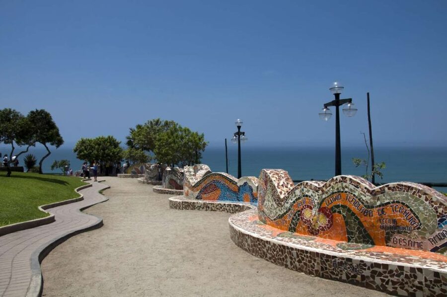 Lima: City Sightseeing Panoramic Bus Tour - Who will enjoy this Lima bus tour?