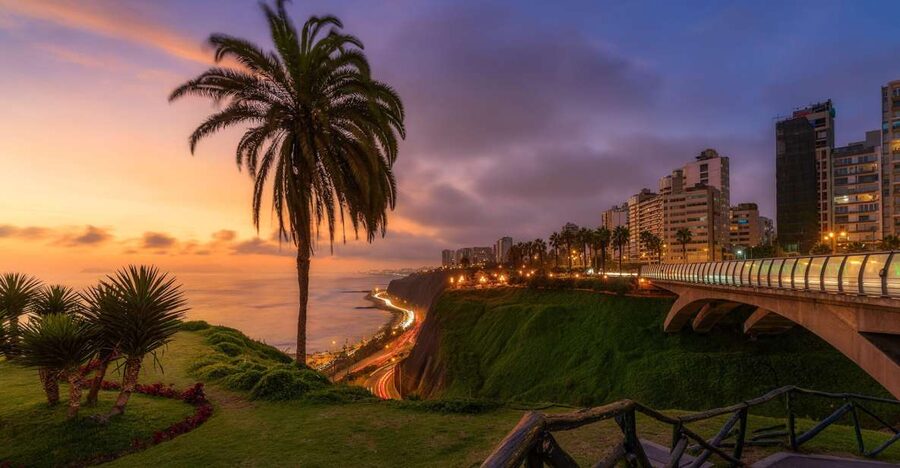 Lima: City Sightseeing Panoramic Bus Tour - San Isidro brings parks and older streets