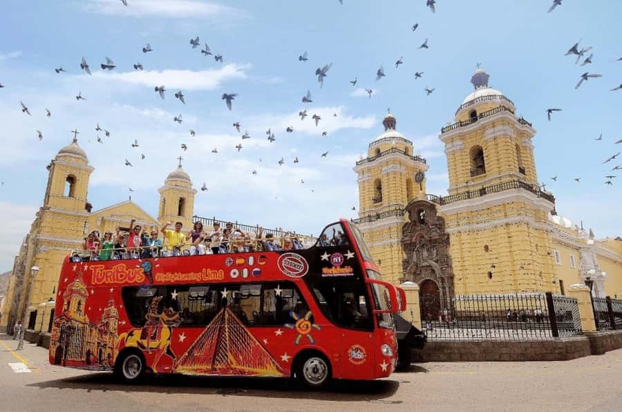 Lima : City tour 360° Panoramic bus - Sightseeing Tour - The Magic Water Circuit and Parque de la Reserva