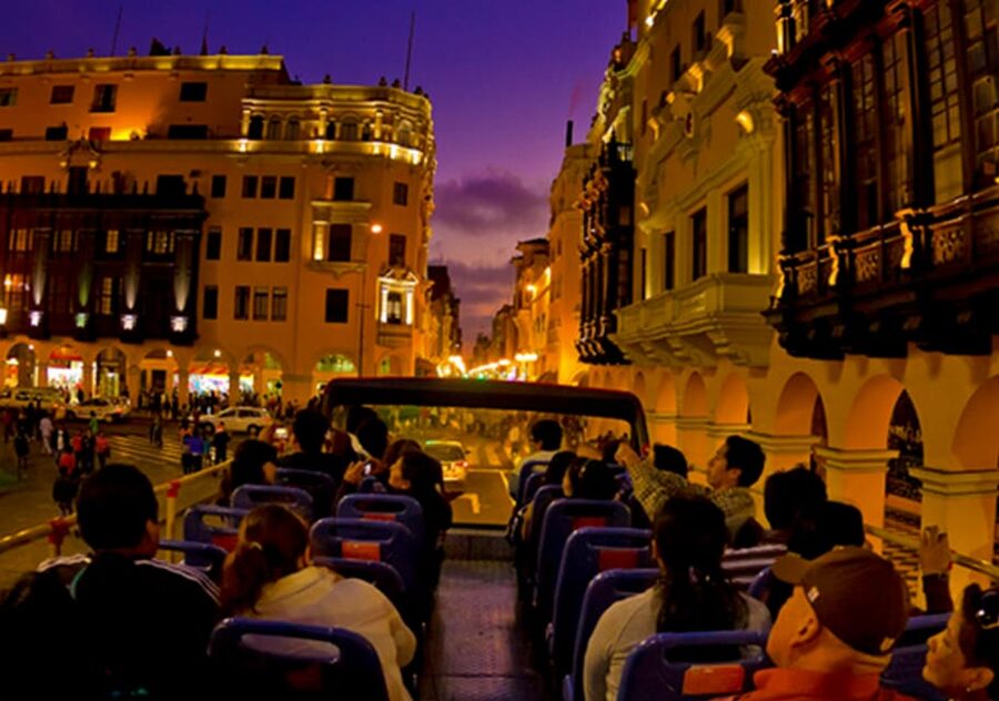 Lima : City tour 360° Panoramic bus - Sightseeing Tour - San Francisco Convent and the underground catacombs
