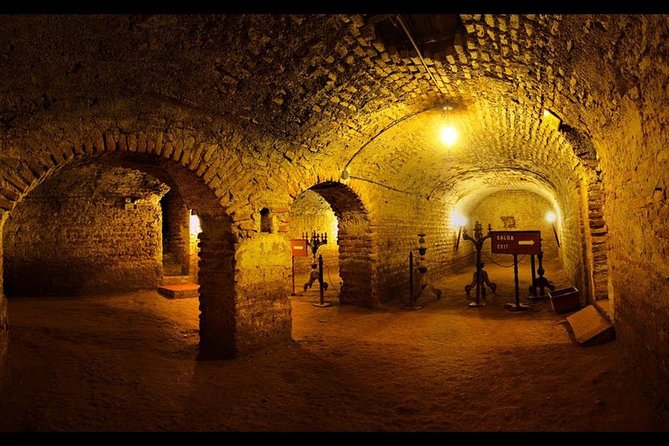 Lima City tour and Catacombs Museum (04 hours) Private Tour with guide in Lima - Plaza Mayor, the cathedral, and Jirón de la Unión