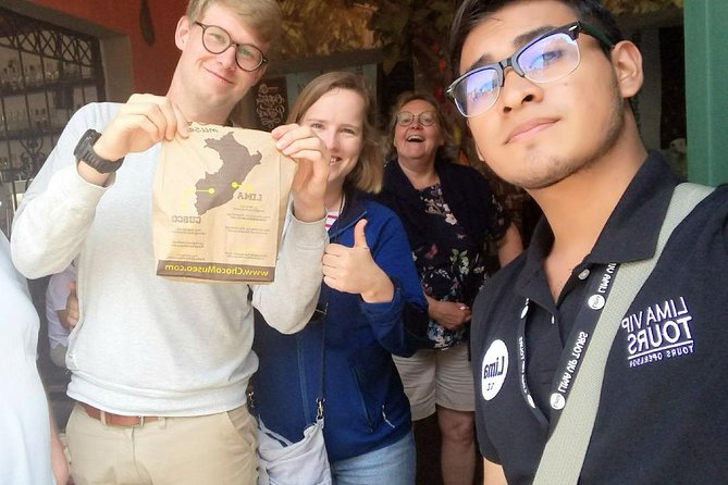 Lima City Tour. Pre-Hispanic, Colonial and Modern Tour. - Parque El Olivar and the San Isidro pause