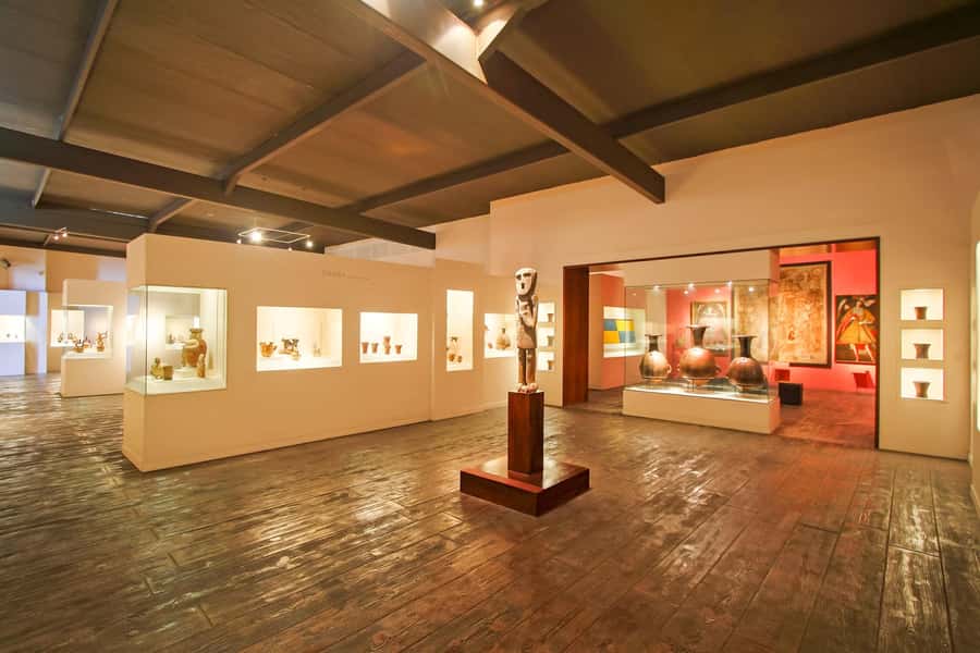 Lima: Half-Day Colonial Lima and Larco Museum Tour - Lima Cathedral and the Colonial Center