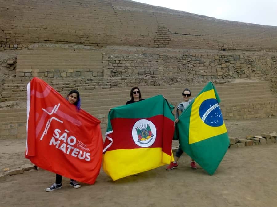 Lima:Half-Day Pachacamac, Barranco & Chorrillos Private Tour - A private van and a tight four-hour schedule