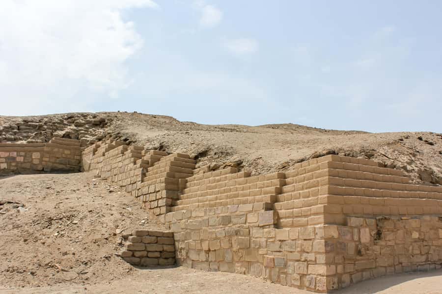 Lima:Half-Day Pachacamac, Barranco & Chorrillos Private Tour - Who should book this Pachacamac tour?
