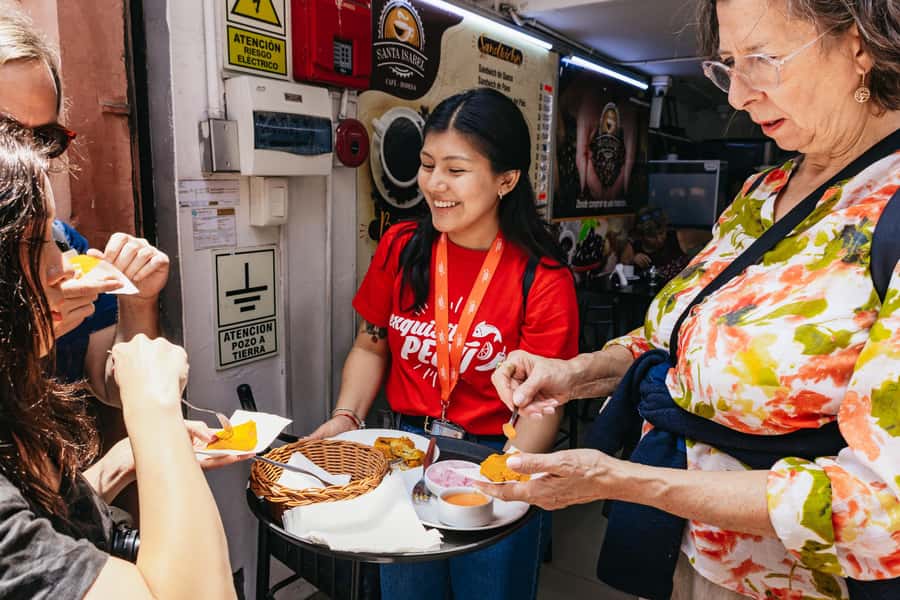 Lima: Historic Center Street Food, Market, and Eateries Tour - Chilcanos in one of Lima’s old casonas