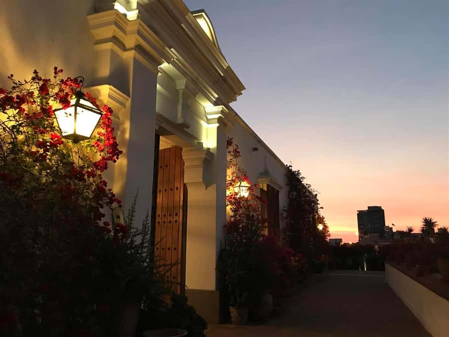 Lima: Huaca Ruins and Larco Museum at Night with Dinner - Should you book this tour?