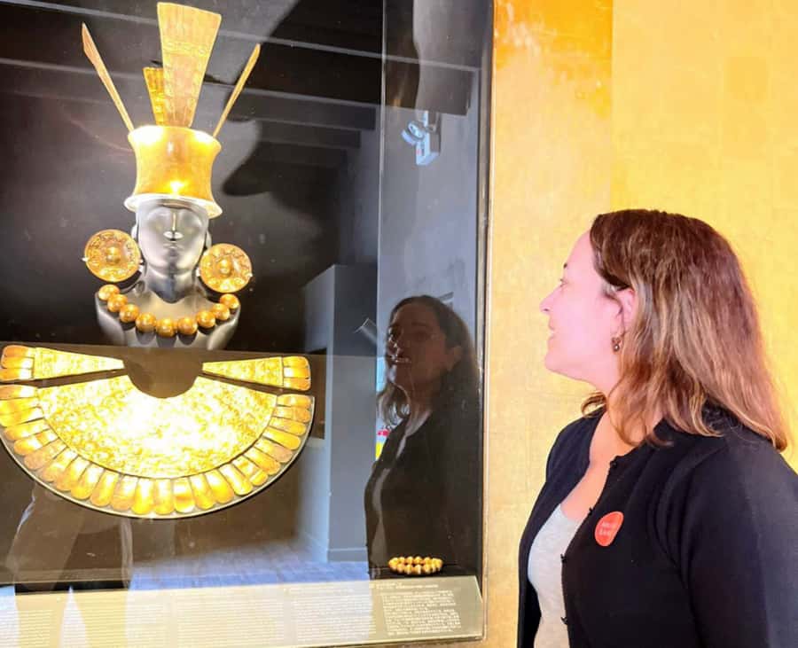 Lima: Larco Museum Entry Ticket & Guided Tour with Pickup - Entering the museum’s chronological collection