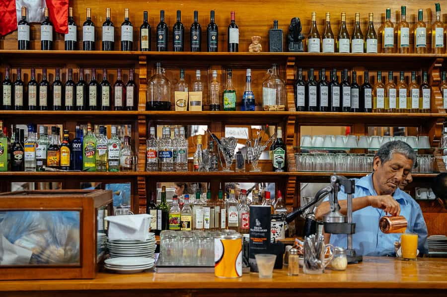 Lima: Lights, Pisco, and Fun Night Tour and Pisco Tasting - Why the Magic Water Circuit deserves the first four hours