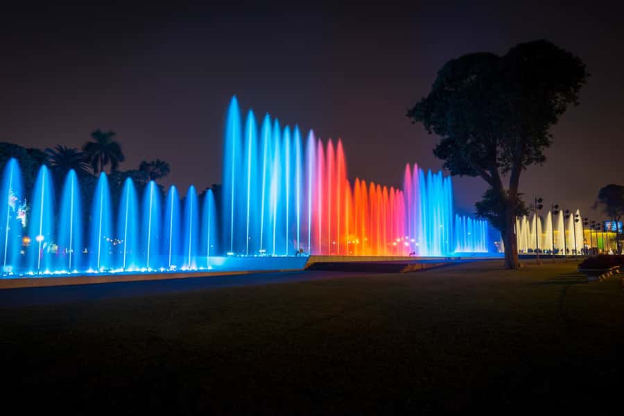 Lima: Magic Water Circuit Light Show Tour with Pickup - The Fantasy Fountain Show
