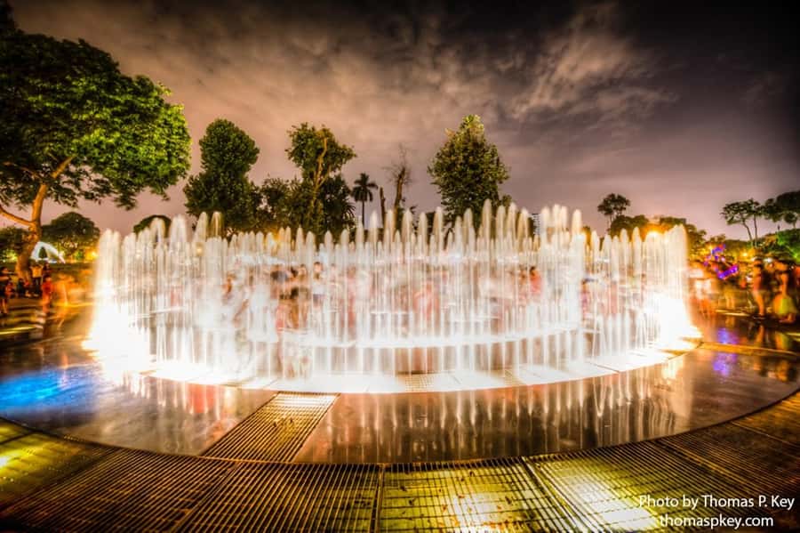 Lima: Magic Water Circuit Tour w/ Transfer & Ticket - Walking through eight hectares of Reserve Park