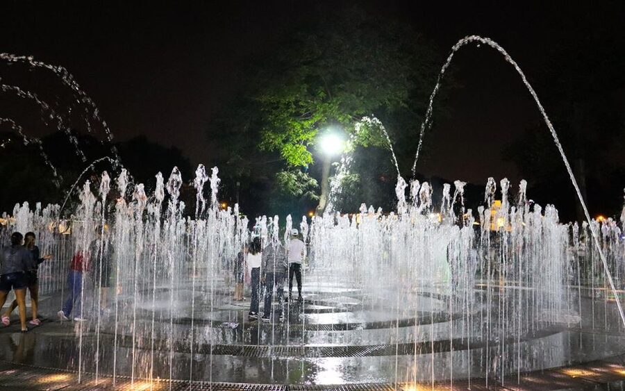 Lima: Magic Water Circuit Tour w/ Transfer & Ticket - How the guides affect the experience