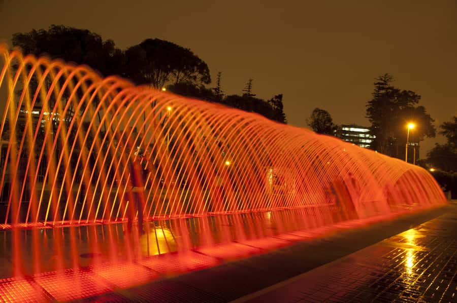 Lima: Magic Water Circuit with Dinner - The biggest timing issue: fountain show versus dinner show
