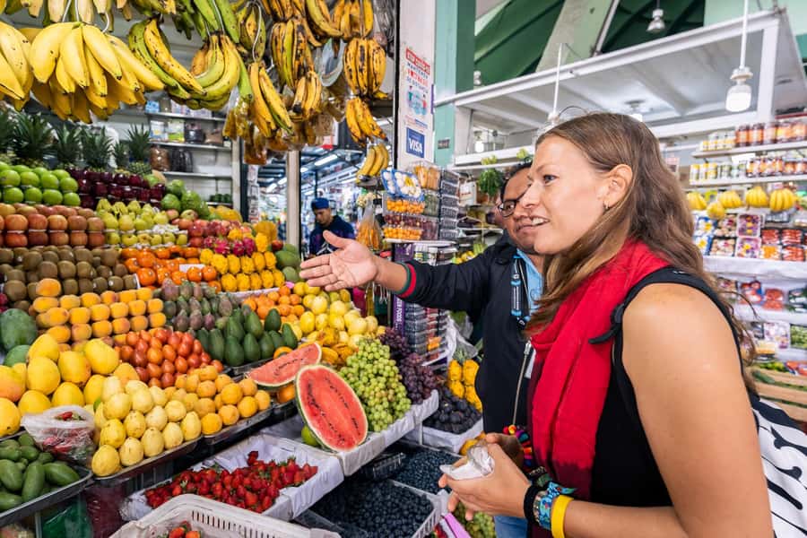 Lima: Miraflores Trending Flavors Half-Day Walking Tour - Chicharrones at La Preferida