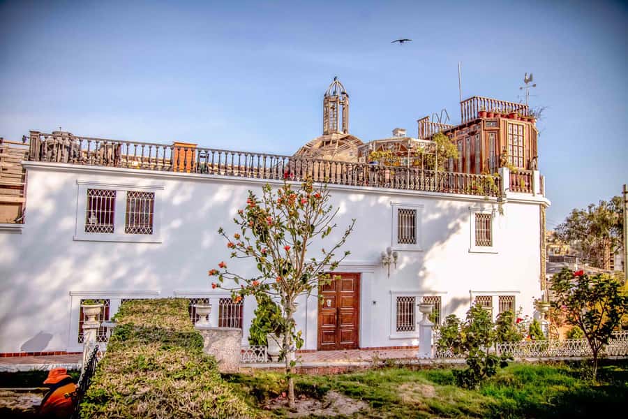 Lima: Pachacamac Ruins & Barranco Half-Day Guided Tour - The drive south through Lima traffic
