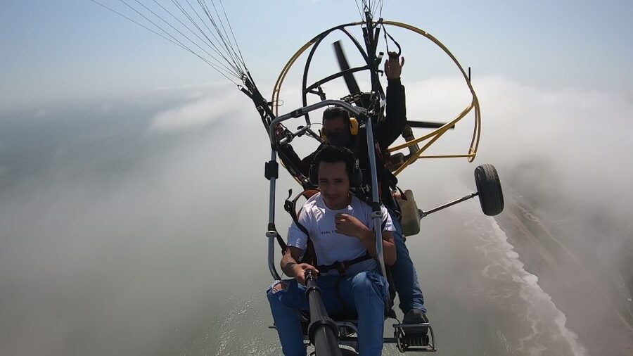 Lima: Paragliding Flight Over Costa Verde Districts - Seeing Lima from the Costa Verde
