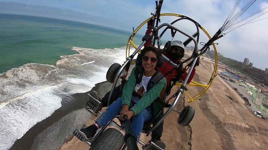 Lima: Paragliding Flight Over Costa Verde Districts - Timing, waiting, and the practical plan