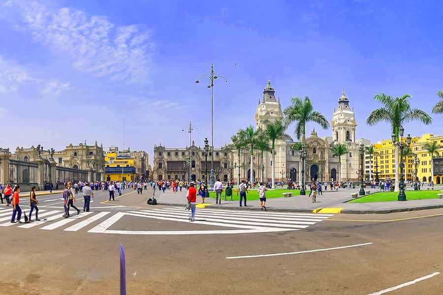 Lima: Private Classic City Tour - Plaza San Martín and the republican center