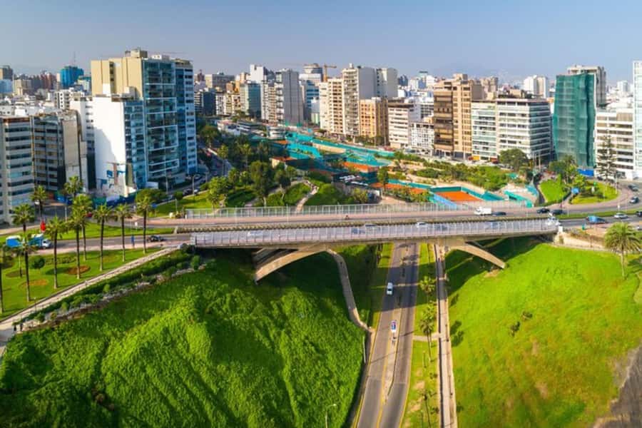 Lima: Private Custom Walking Tour With A Local Guide - What the 2 to 8 hour choice means