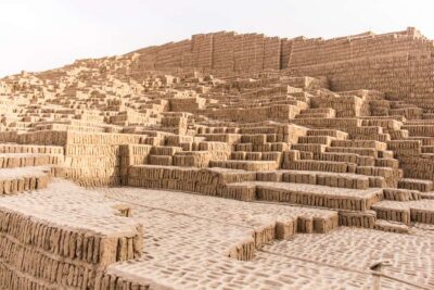 Private Tour to Huaca Pucllana and Huaca Mateo Salado
