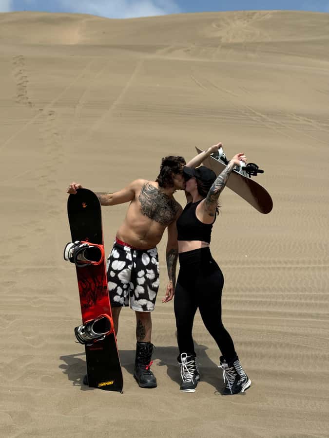 Lima: Sandboarding and Jeep Tour - Starting on the smaller dune