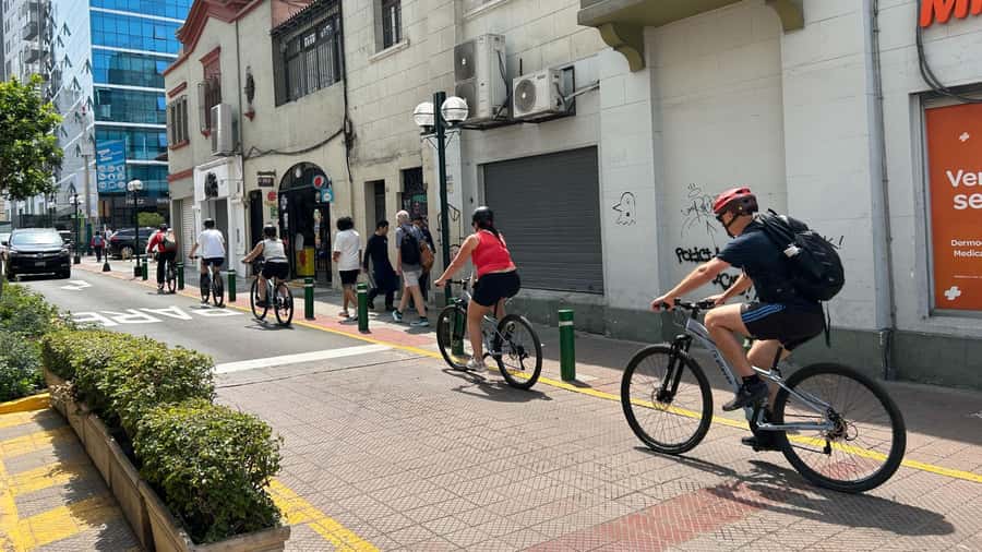 Lima: Sightseeing Bike Tour with Food and Drink Tastings - Why this Lima bike tour works so well