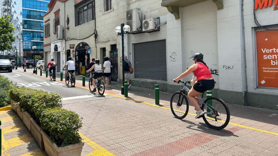 Lima: Sightseeing Bike Tour with Food and Drink Tastings - Maraparte finishes with ceviche