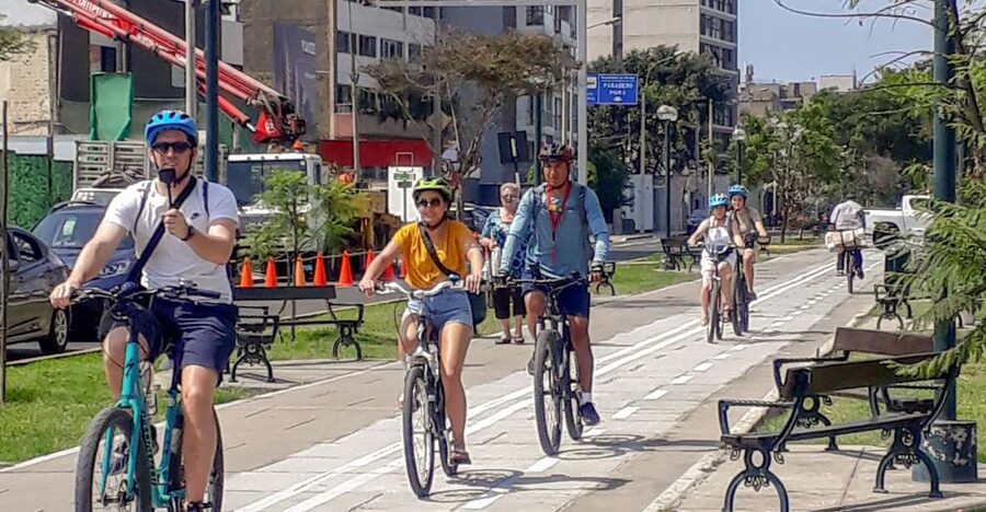 Lima: The Charm of Barranco & Pre Inca Pyramid in Miraflores - Kennedy Park and Miraflores in motion