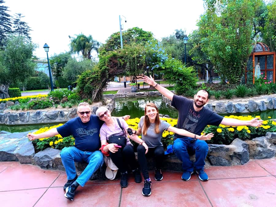Lima: Tour in Miraflores, San Isidro, Barranco & Chorrillos - Pacific views at Parque del Amor