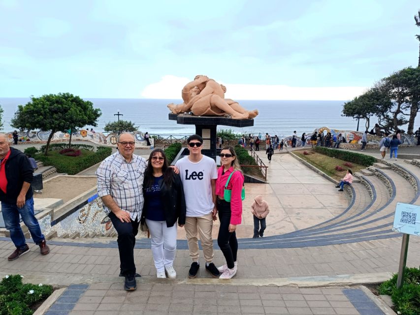 Lima: Tour in Miraflores, San Isidro, Barranco & Chorrillos - What the small van adds to the experience