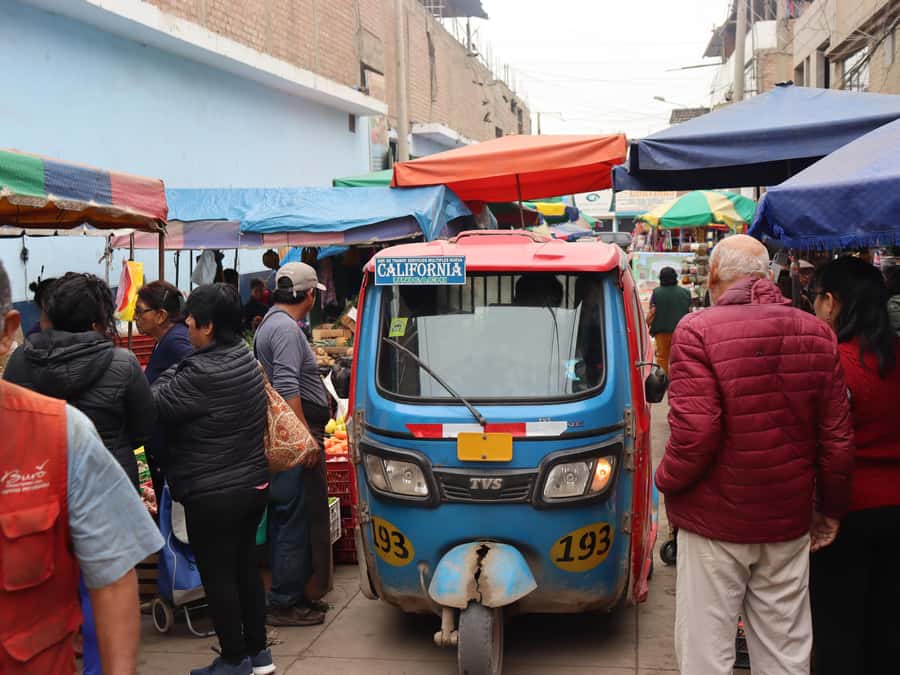 Lima: Villa El Salvador Shanty Town Tour - Walking Through the Community