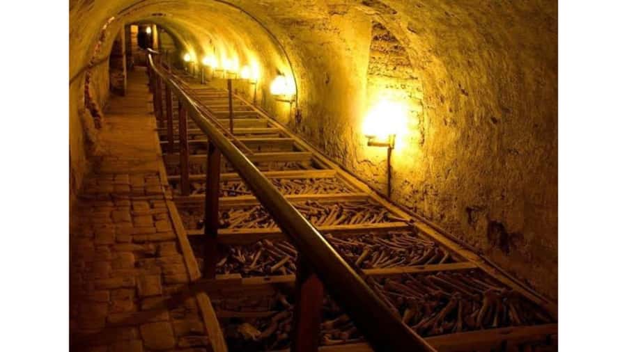 LIMA WALKING TOUR CATACOMBS FROM MIRAFLORES, HISTORICAL CENTER, WINES+BUS - The local bus ride from Miraflores