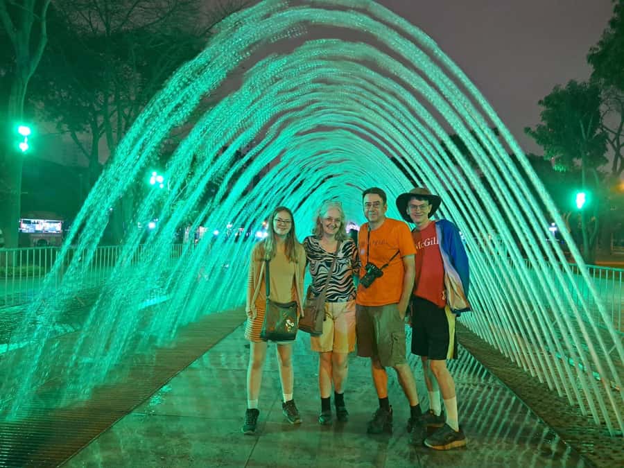 Lima: Water Magic Circuit, Downtown and Catacombs Night Tour - Key points before you book