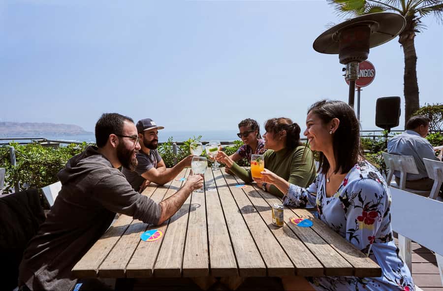 Lunch Menu at Mangos Larcomar restaurant - Who will get the most from Mangos Larcomar