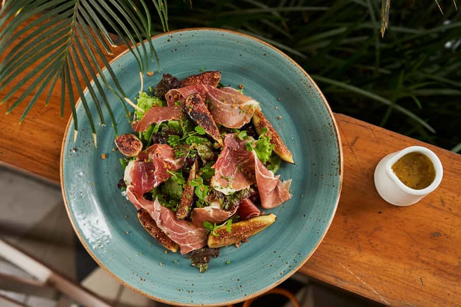 Lunch Menu at Mangos Larcomar restaurant - Booking, cancellation, and small details that matter