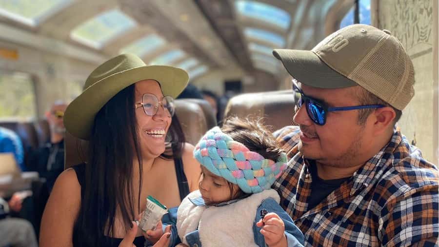Machu Picchu: 1-day tour by Vistadome Observatory train - Aguas Calientes and the bus to Machu Picchu